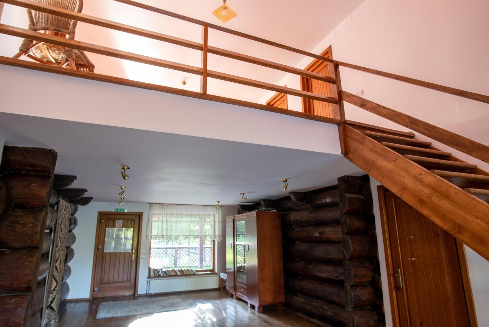 Pensiunea Casa Bunicilor Mînăstirea Humorului Exterior foto
